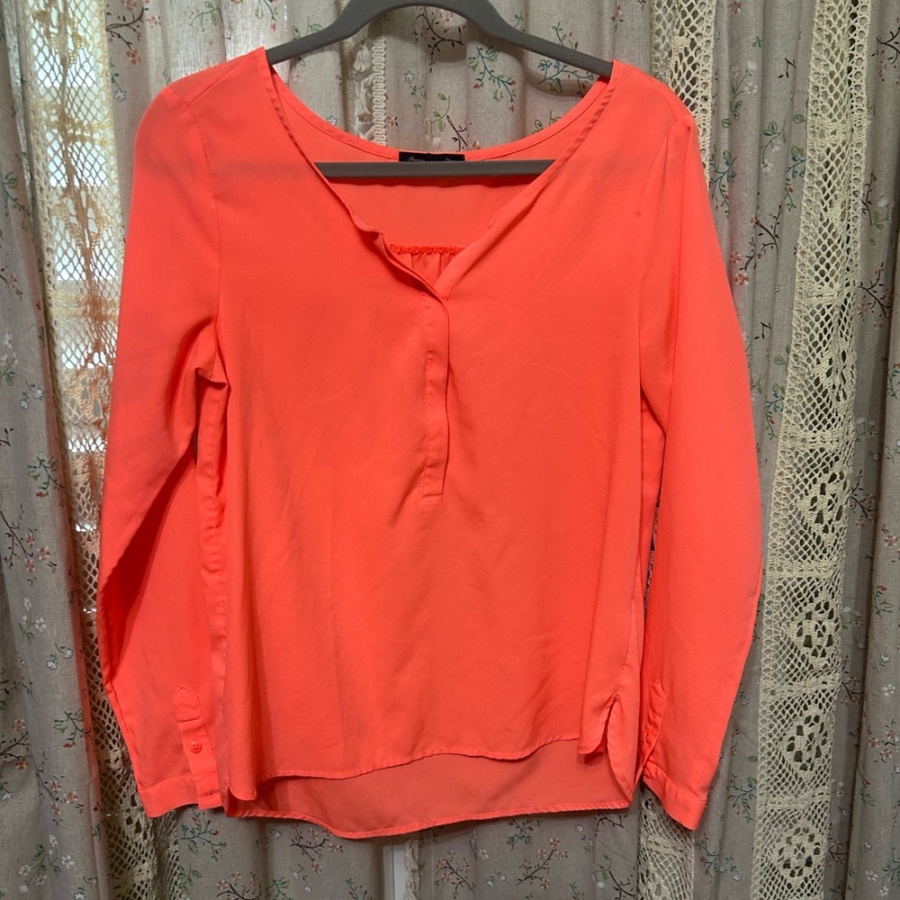 American Eagle Outfitters Coral Split-Neck Blouse Small